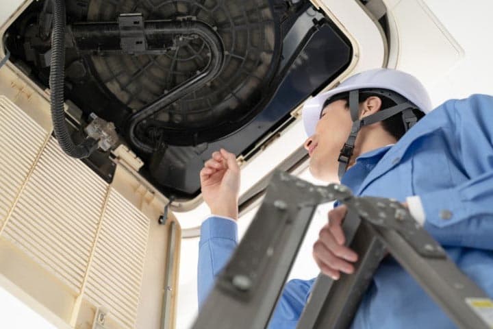 業務用エアコンの掃除方法を6ステップで解説