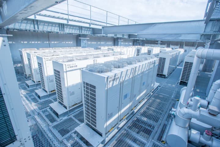 業務用エアコン「室外機」の特徴とは？設置方法や注意点もご紹介